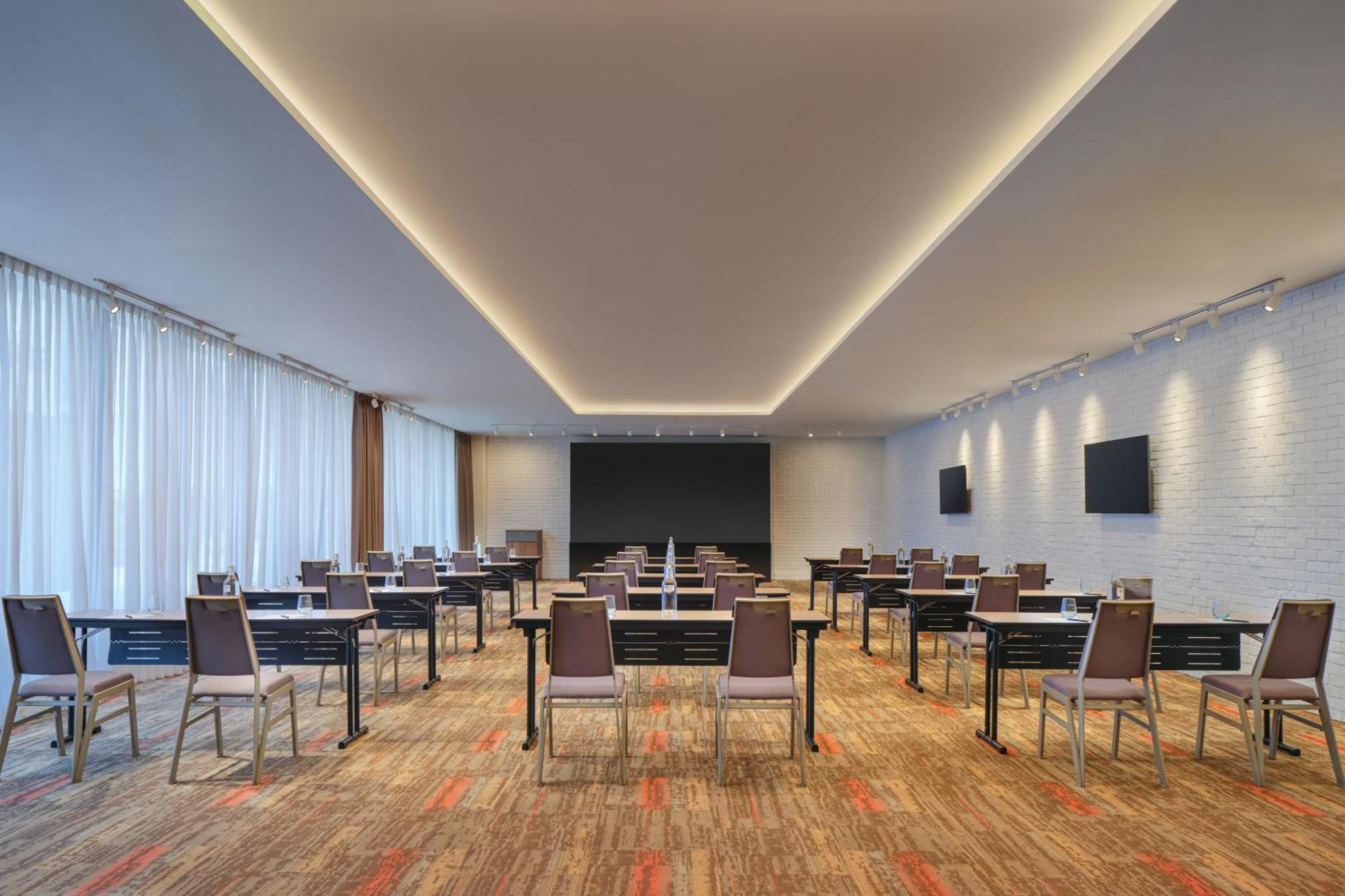 Four Points By Sheraton Puchong Εξωτερικό φωτογραφία