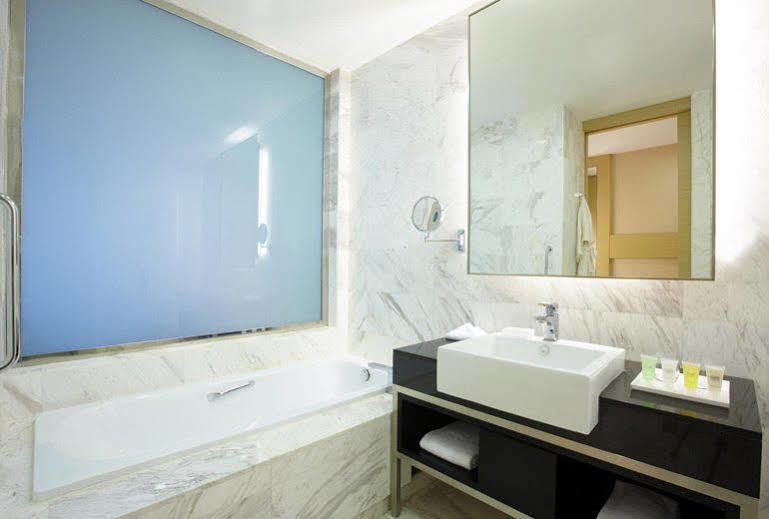 Four Points By Sheraton Puchong Εξωτερικό φωτογραφία